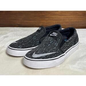 Nike Toki Slip On Shoes ~ Size 5.5Y ~ Black & Blue ~ 719733-001